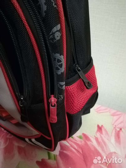 Рюкзак школьный