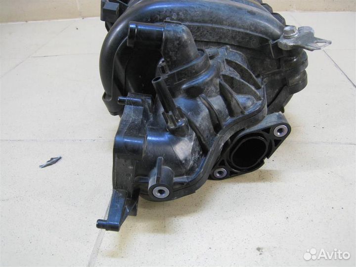Коллектор впускной Toyota Yaris P13 2015