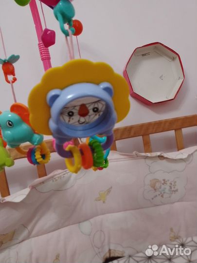 Мобиль над кроваткой