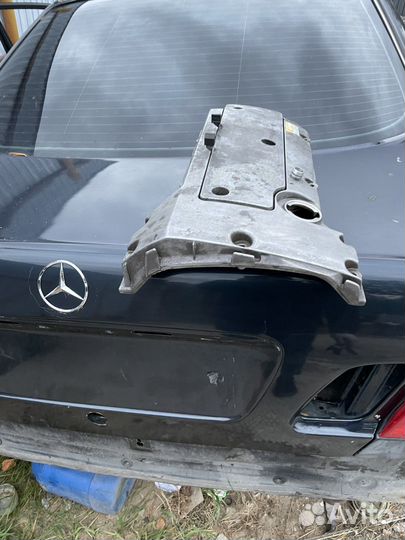 Клапанная крышка м111