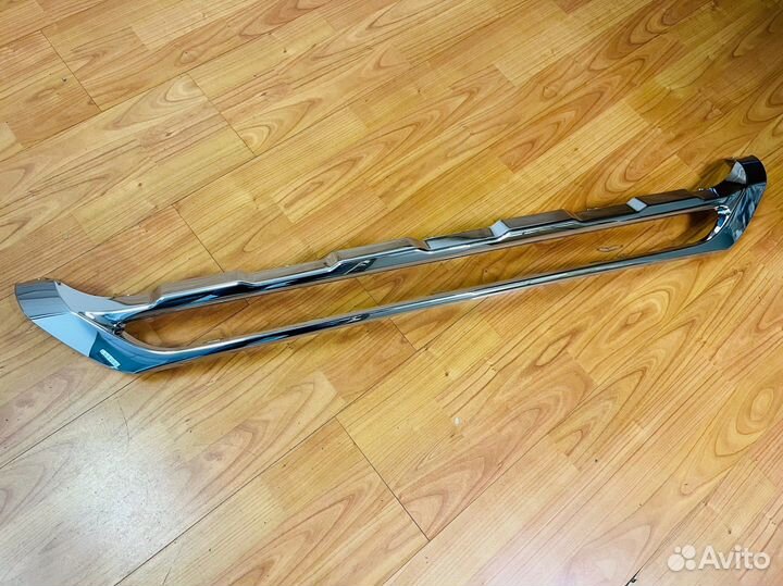 Накладка переднего бампера Mercedes GLK X204 Рест