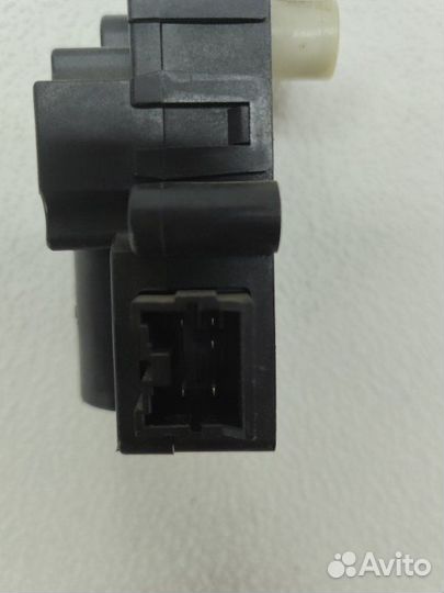 Моторчик заслонки отопителя печки Mitsubishi