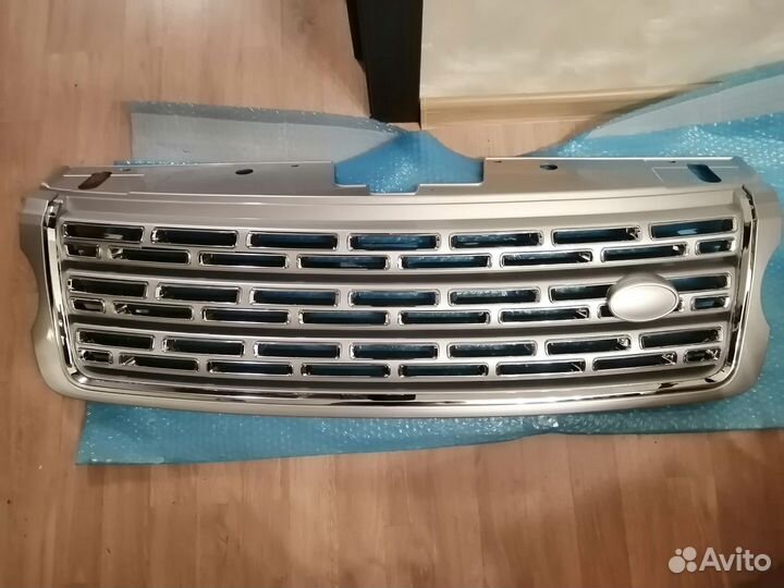 Решетка радиатора Range Rover рестайлинг в 19 год