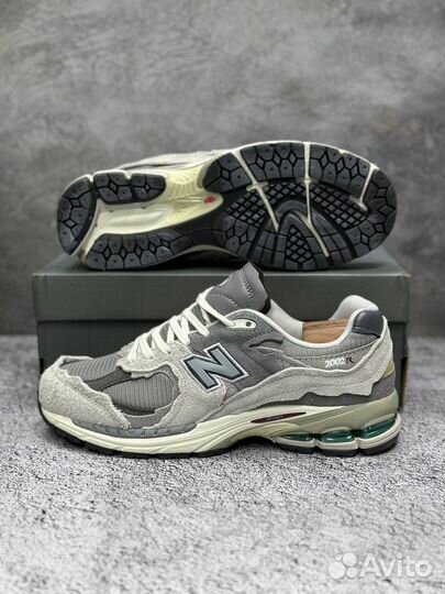 Кроссовки new balance 2002r