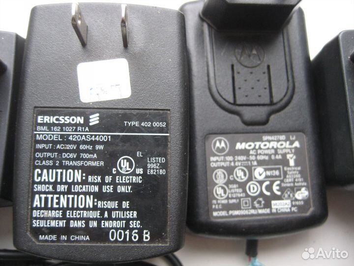 Зарядные устройства на ретро модели мобильных