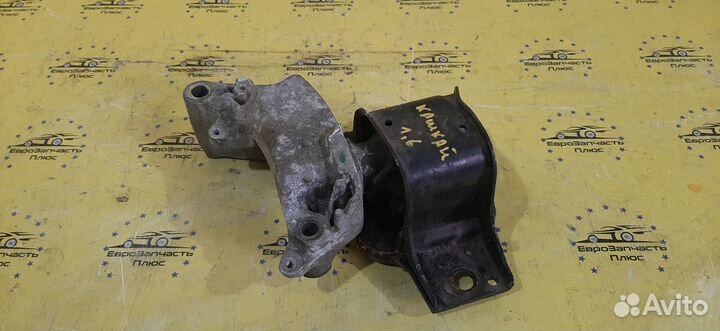 Подушка двигателя Nissan Qashqai j10 1.6