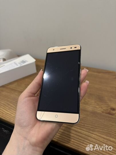 ZTE Blade V7 Lite, 2/16 ГБ