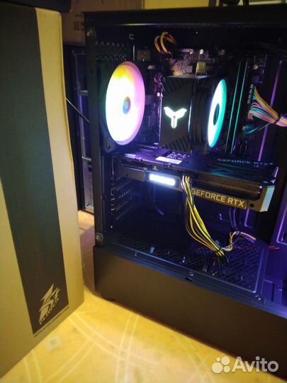 Продаю абсолютно новый игровой 