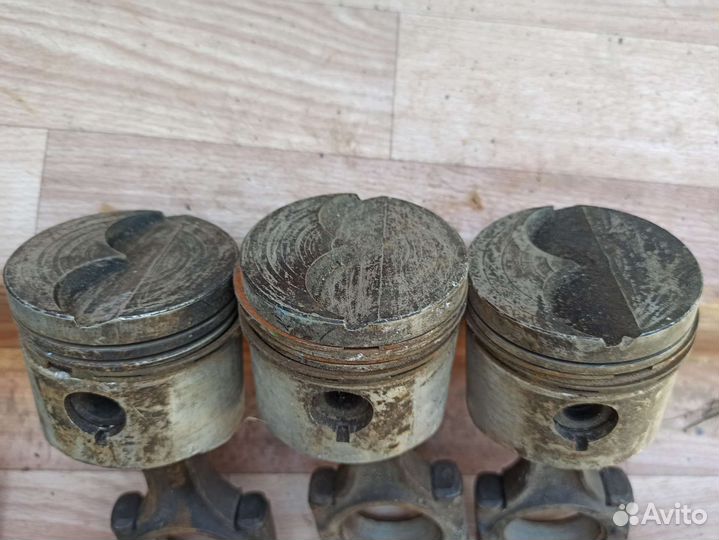 Шатуны с поршнями на 245 ммз и 968 заз