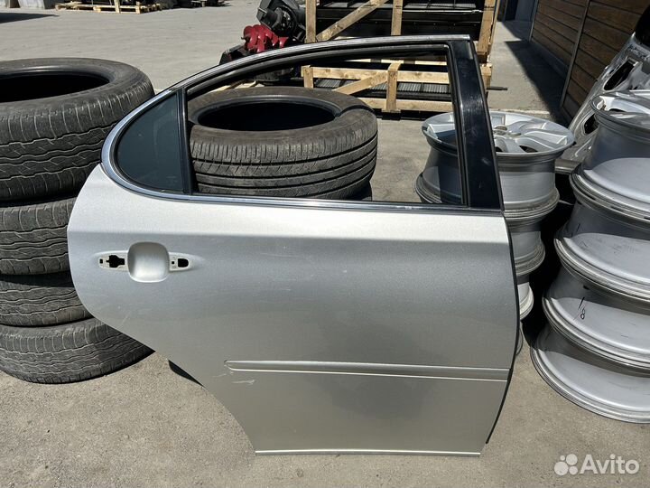 Дверь задняя правая Toyota Windom MCV30 цвет 1C0