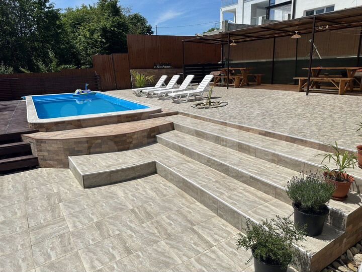 Дом 240 м² на участке 6 сот.