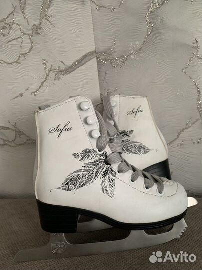 Коньки фигурные детские 27 размер