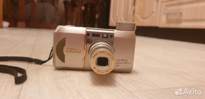 Пленочный фотоаппарат Nikon lite touch zoom 120ed