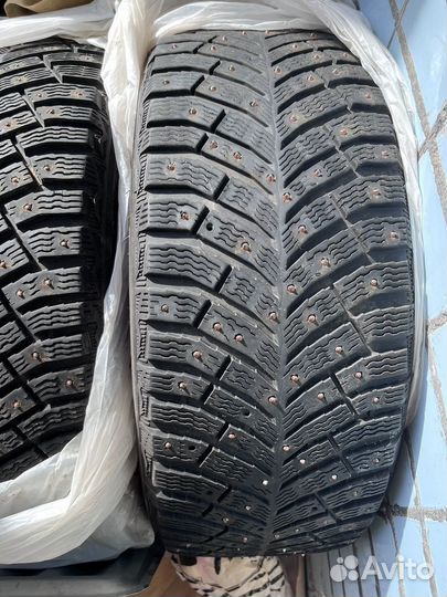 Michelin X-Ice North 4 225/45 R18