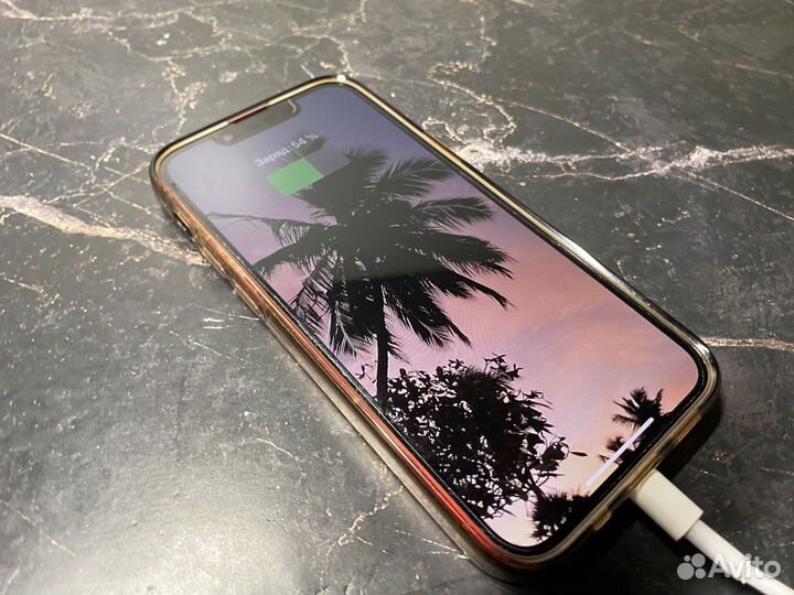 Зарядка на iPhone
