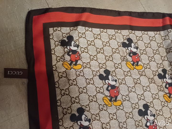 Шелковый палантин