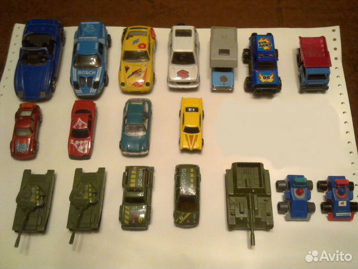 Киндереры, машинки, игрушки и магниты