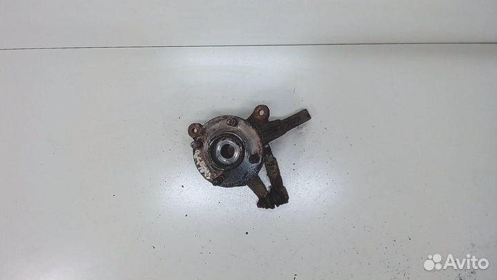 Ступица (кулак, цапфа) Nissan Micra K11E, 1999