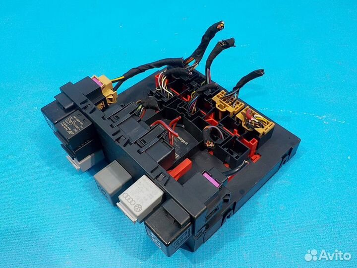 Блок управления бортовой сети volkswagen Passat B6