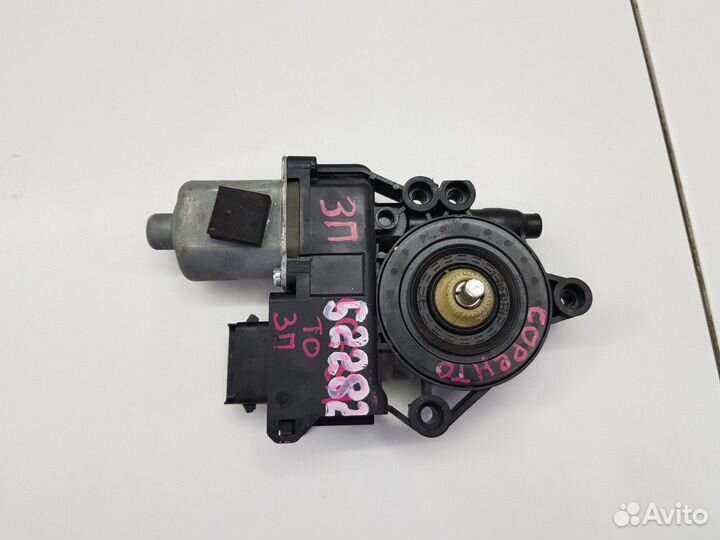 Моторчик стеклоподъемника задний правый