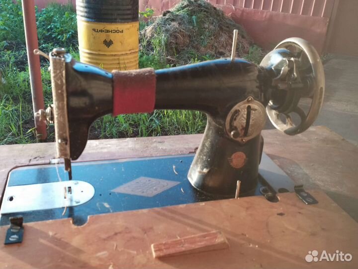 Швейная машинка