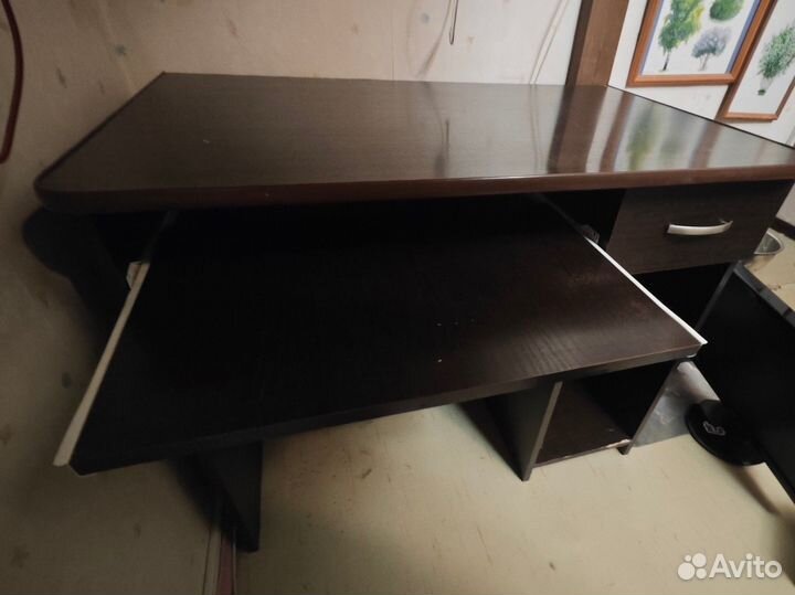 Компьютерный стол