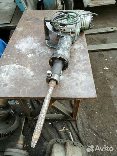 Отбойник Хитачи в аренду