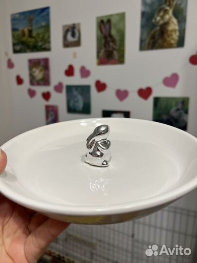 Тарелка из керамики с зайкой по центру kuchenland