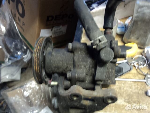 Насос гидроусилителя Toyota Mark 2, Cresta, Chaise