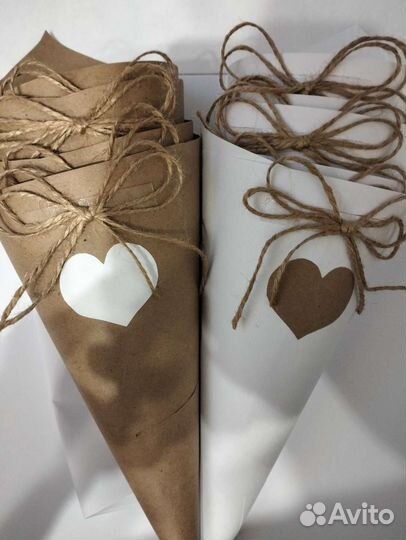 Набор самодельных кулечков для лепестков