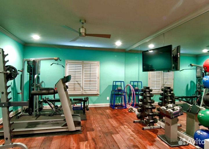 Спортзальные зеркала и стекла