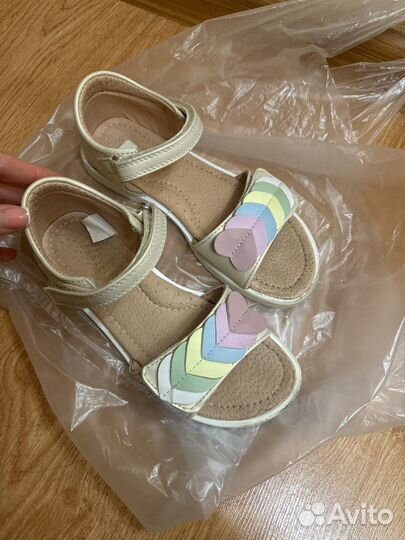 Босоножки futurino 32