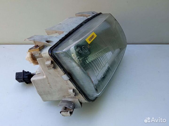 Фара передняя правая Volkswagen Polo 3 8D0941004A