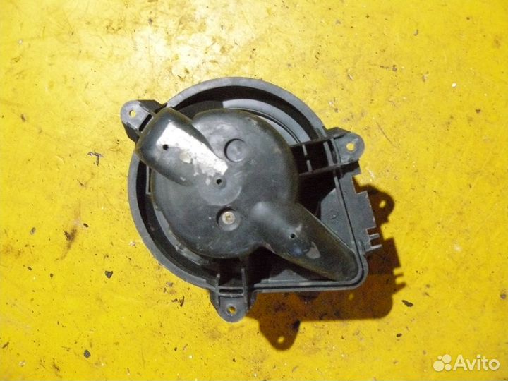 Моторчик отопителя для Renault Scenic Megane 1