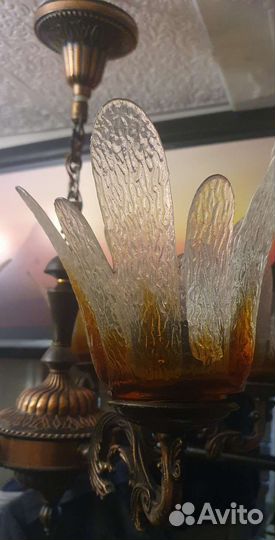 Люстра 5-ти рожковая с плафономи