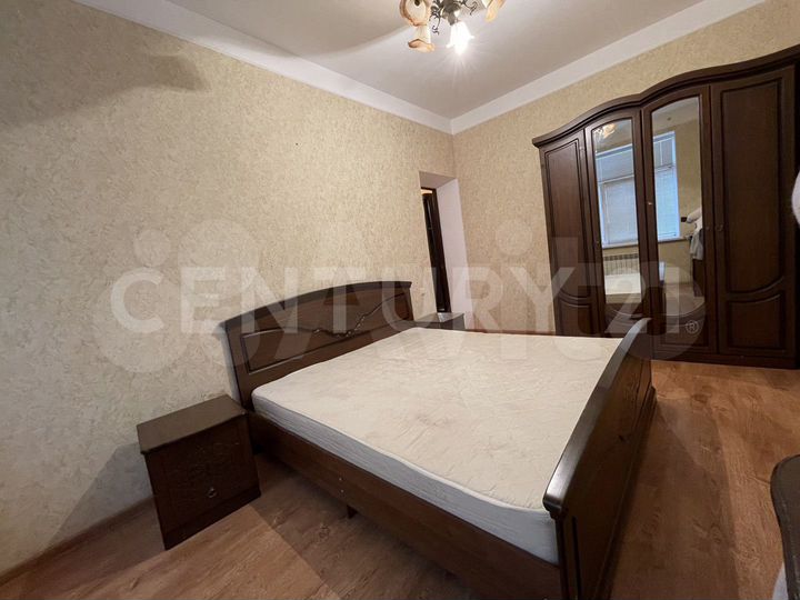 3-к. квартира, 92 м², 2/5 эт.