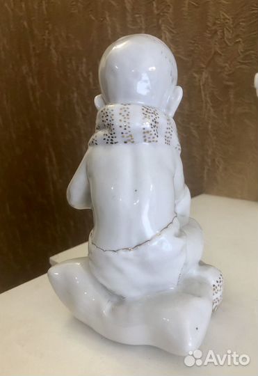 Мальчик на подушке. Песочное 1965 год