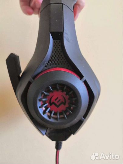 Проводные наушники