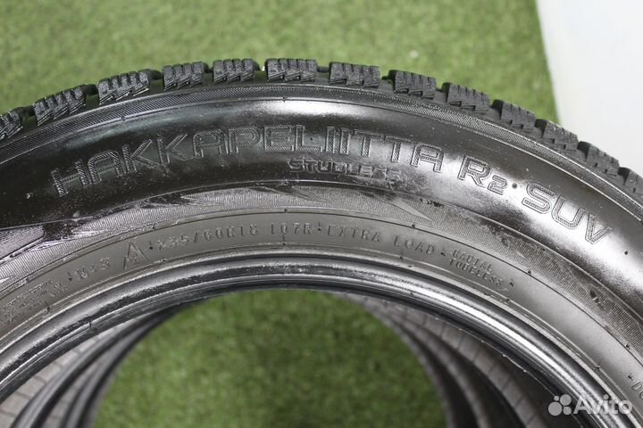 Nokian Tyres Hakkapeliitta R2 SUV 235/60 R18 107R