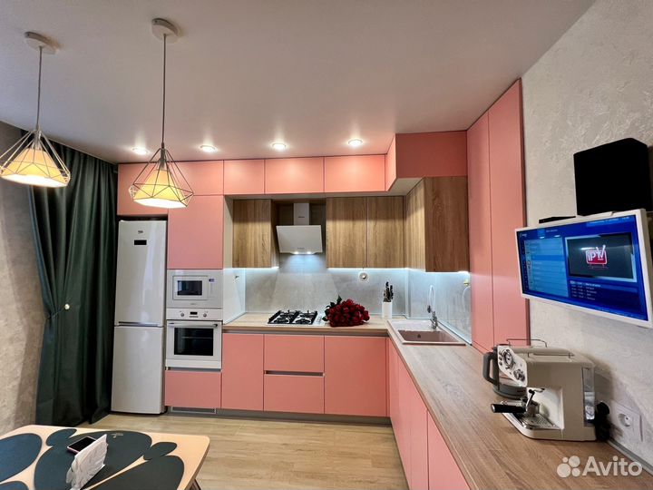 Кухня на заказ с доводчиками в Новосибирске