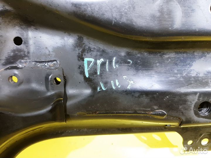 Подрамник передний Toyota Prius ZVW30