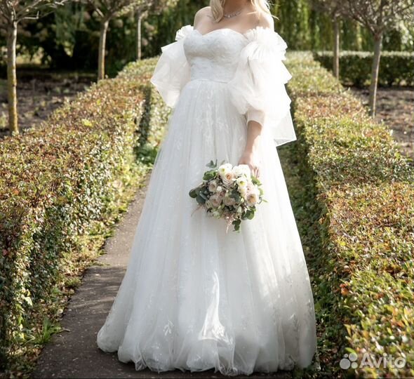 Свадебное платье