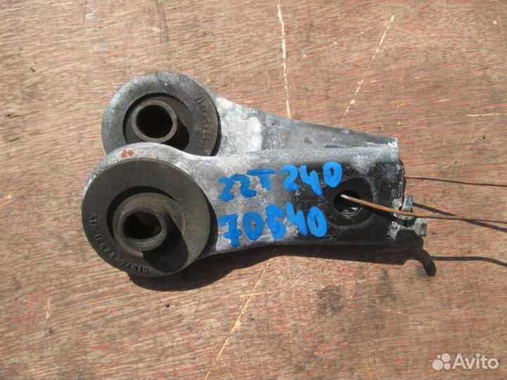 Крепление радиатора Toyota Allion ZZT240 1ZZ-FE