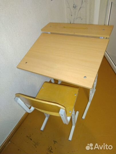 Растущая парта и стул бу
