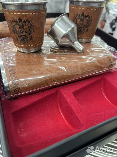 Подарочный набор для мужчин Фляжка и стопки