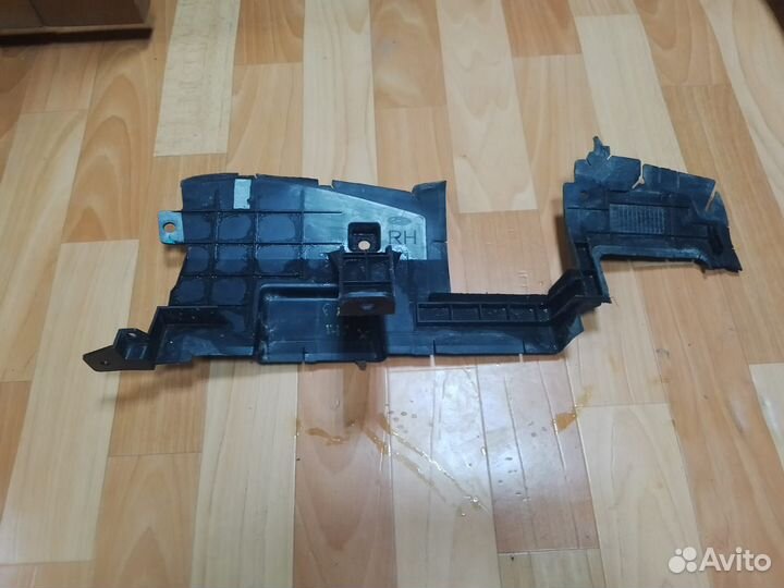 Дефлектор радиатора правый Chery Tiggo 8 Pro Max