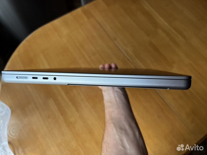 Macbook Pro16 m1max 64gb 1tb (один такой в России)