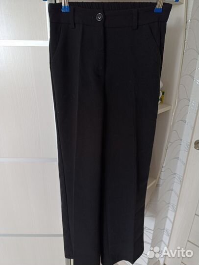 Брюки классические для девочки и две рубашки