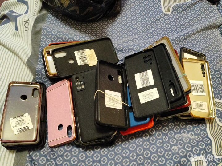 Чехлы на телефоны