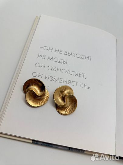 Винтажные клипсы Givenchy